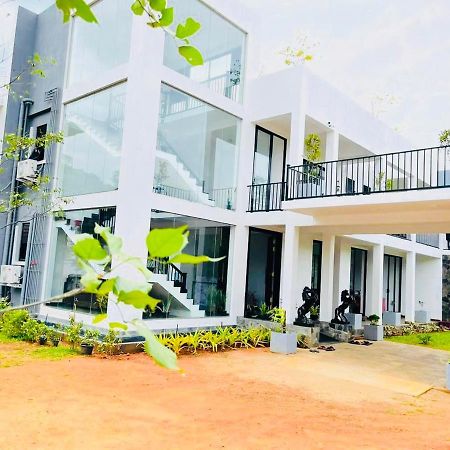 Black Mustang Hotel Dambulla Exterior photo